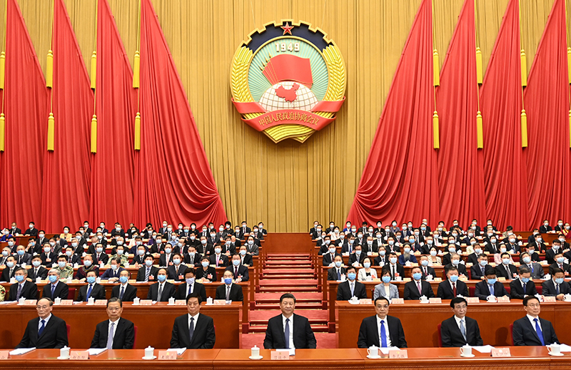 5月21日，中國人民政治協(xié)商會議第十三屆全國委員會第三次會議在北京人民大會堂開幕。這是習(xí)近平、李克強(qiáng)、栗戰(zhàn)書、王滬寧、趙樂際、韓正、王岐山在主席臺就座。新華社記者 李學(xué)仁 攝